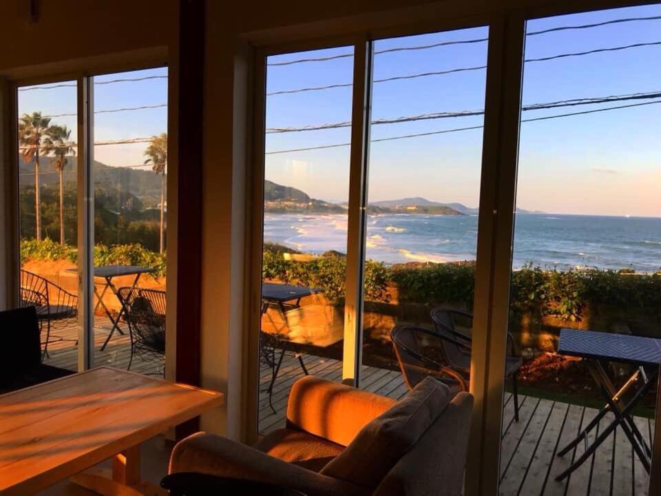 Guesthouse ＆ Beach Cafe Fuego Hyuga Екстер'єр фото